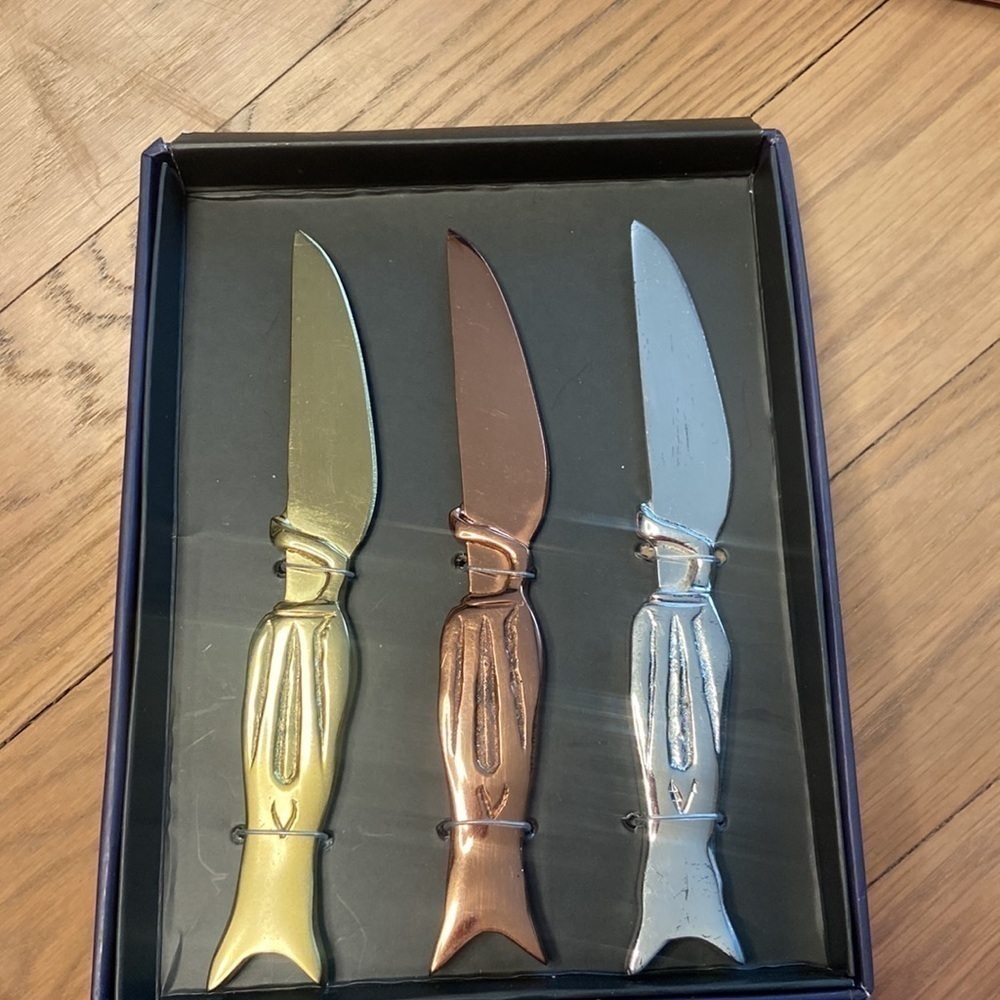 Anthropologie Mackenzie Cheese Knives - Picture 7 of 7
